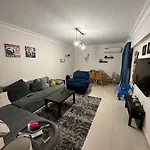 Sheraton Luxurious Apartment - Near Airport